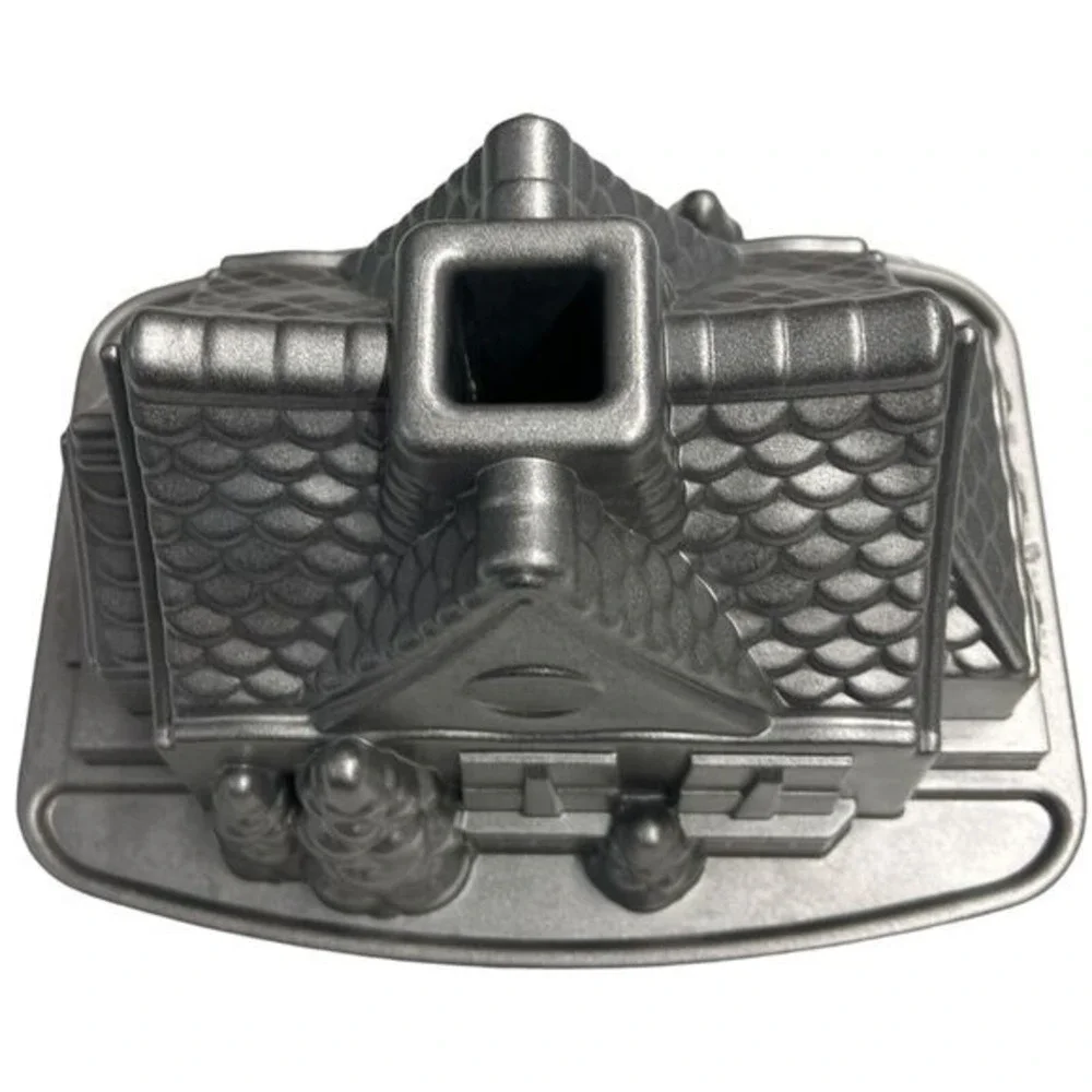 Nordic Ware Gingerbread House Cake Pan Holiday Christmas Aluminum 9 cup‎
